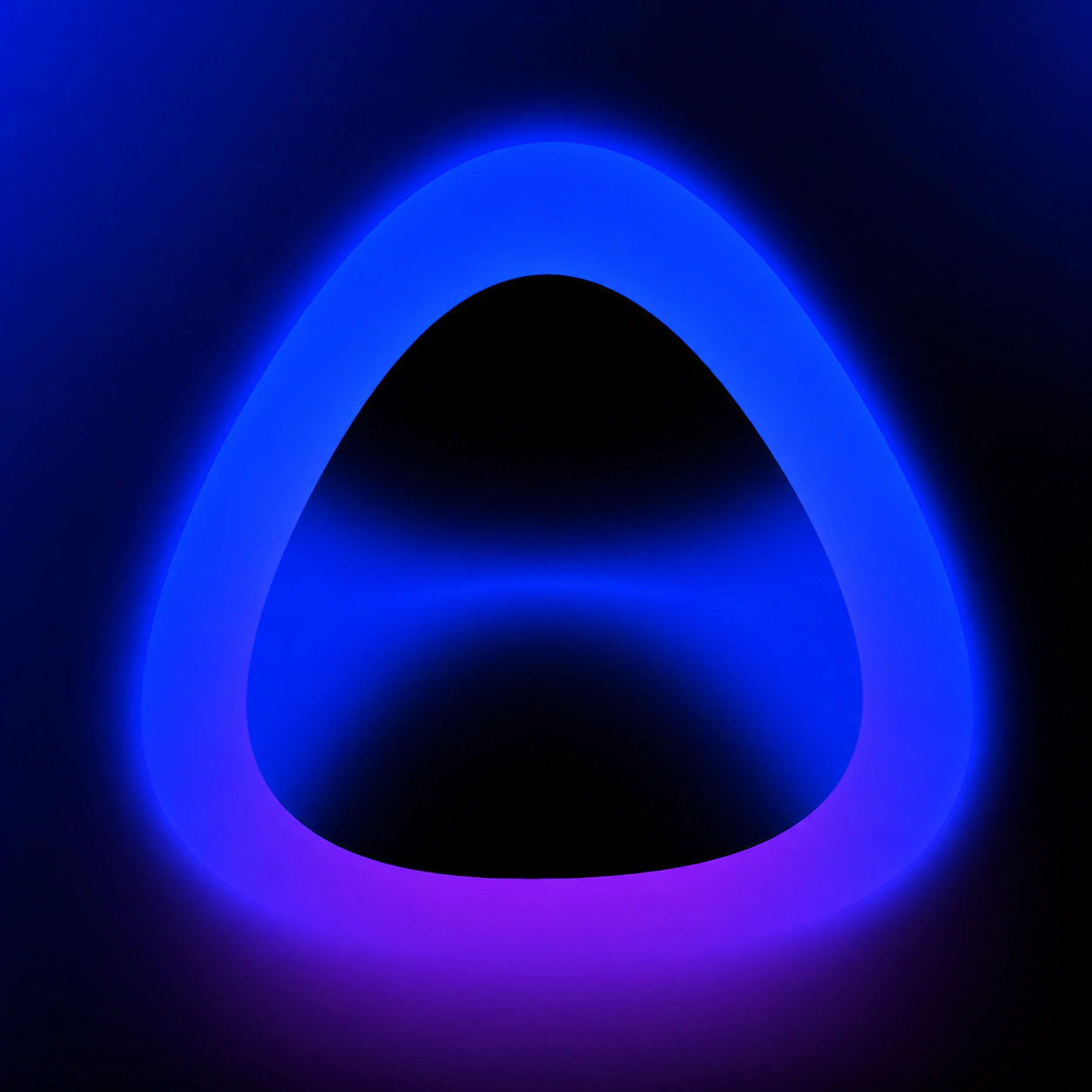 Exlo-logo, en avrundet trekant i blått og fiolett lys